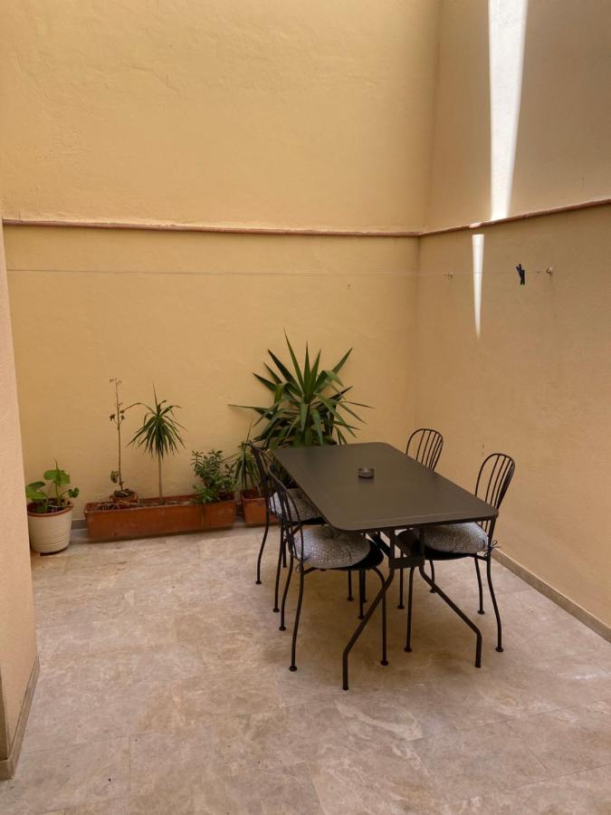 Central Apartment With Patio By Wayra Tarifa Exteriér fotografie